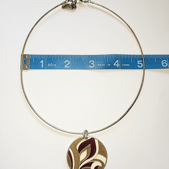 WIRE CHOKER WITH REVERSIBLE ENAMEL PENDANT in SHADES OF BLUES & BROWNS - Picture 8 of 9